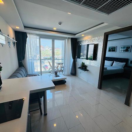 Grand Avenue Conde Pattaya Daire Dış mekan fotoğraf