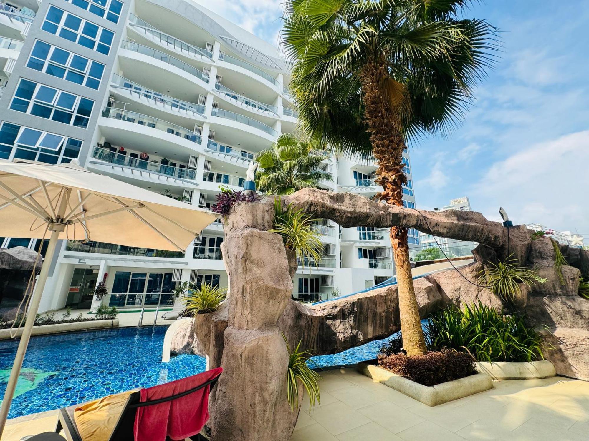 Grand Avenue Conde Pattaya Daire Dış mekan fotoğraf