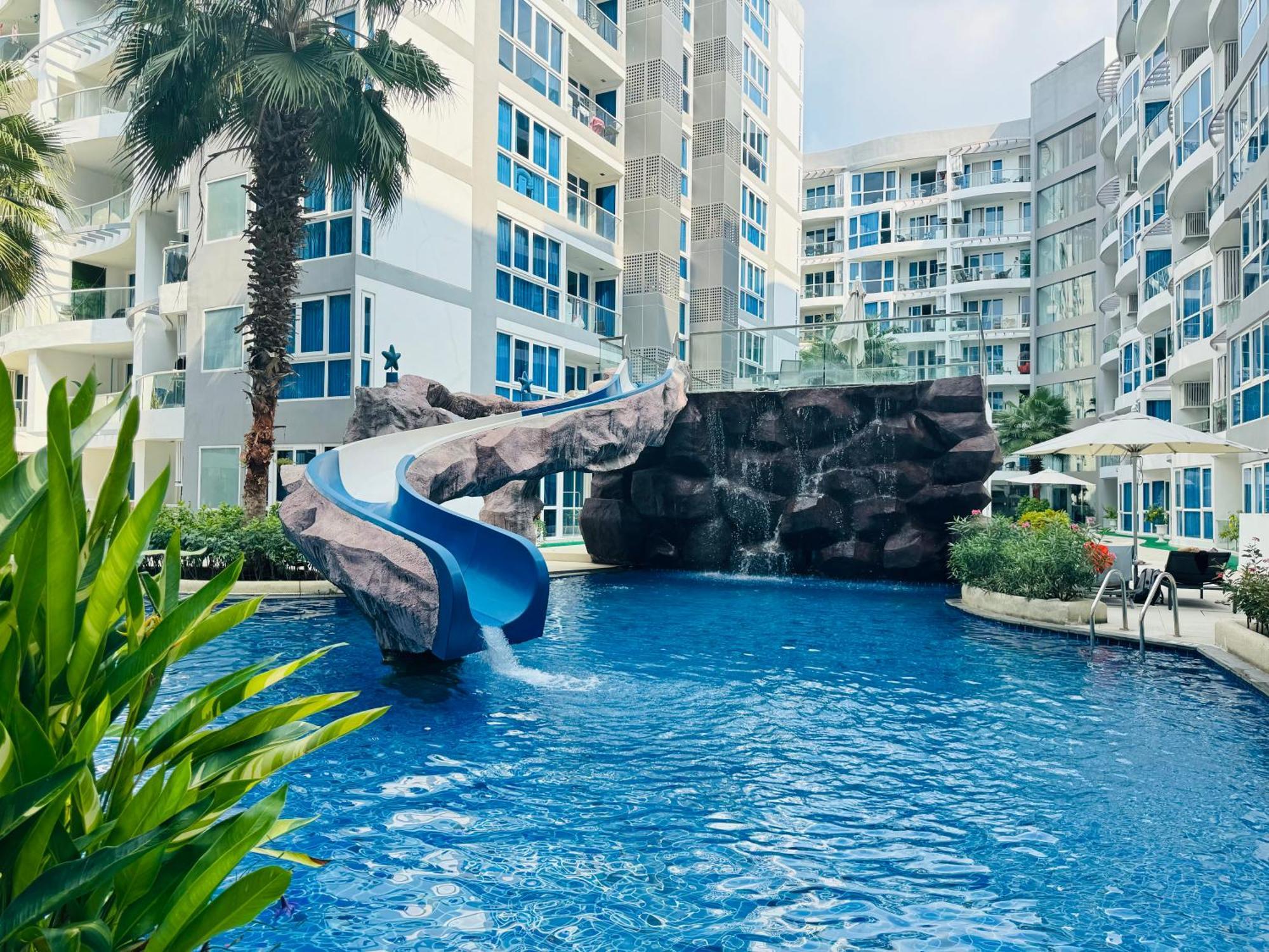 Grand Avenue Conde Pattaya Daire Dış mekan fotoğraf