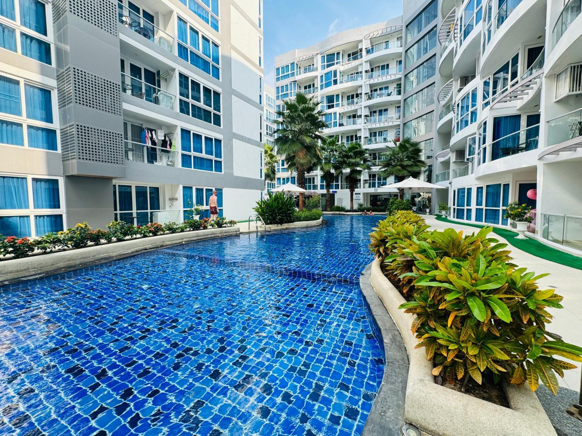 Grand Avenue Conde Pattaya Daire Dış mekan fotoğraf